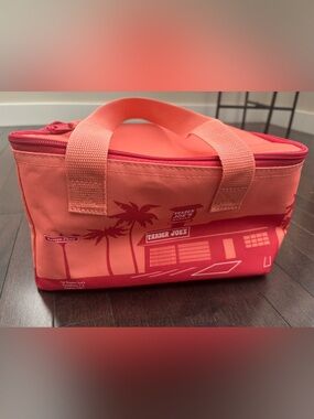 Trader Joes Coral mini insulated tote with Palm Print